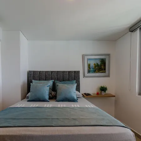 Apartamento De Tres Alcobas *